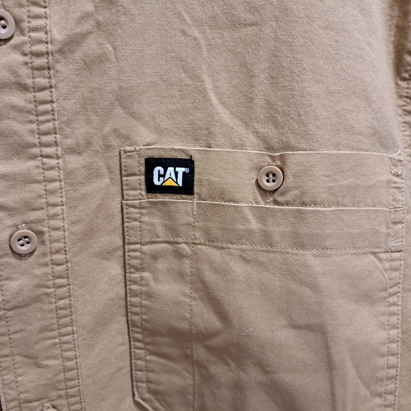 CAT Caterpillar Men's Shirt Short Sleeved Tan Brown Size Medium Cotton Casual - Picture 5 of 12